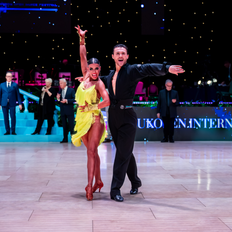Petar_Daskalov and Zia_James perfomring