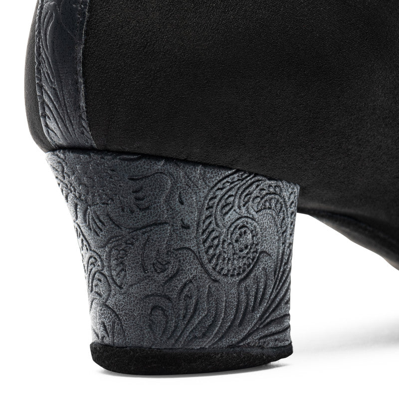 F33 - Black Nubuck/Black Fiori